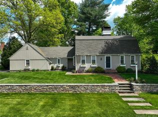 9 Farm Hill Rd, West Hartford, CT 06107