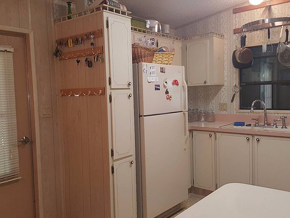 5th image of 3810 Oakcrest Ln