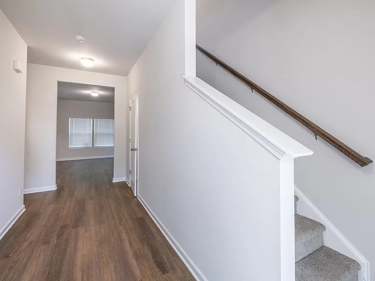 208 S Bell Ave #1 — Photo 4