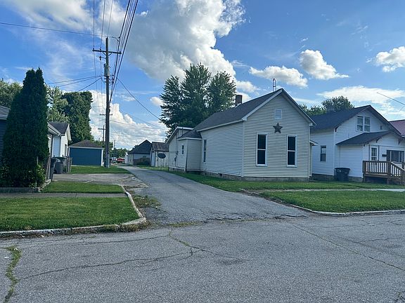 2nd image of 821 W 8th St