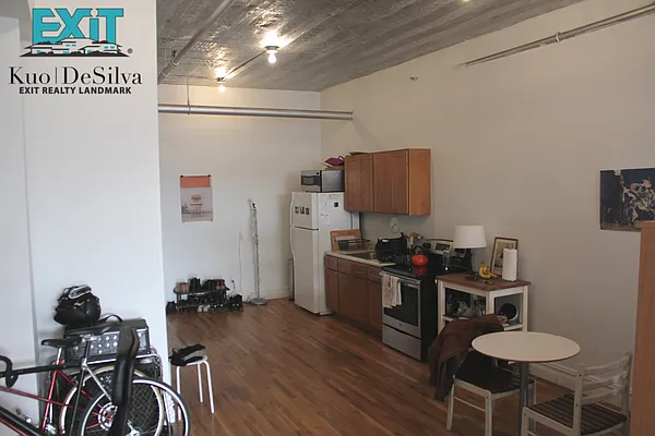 Rented by Exit Realty Landmark | media 3
