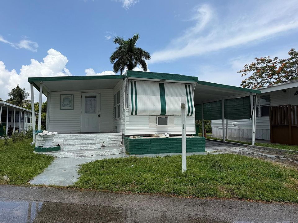 1st image of 1670 SW 85th Avenue