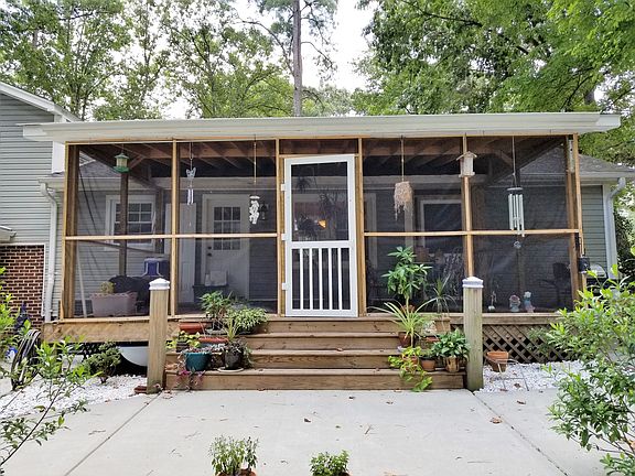 Screened in Porch