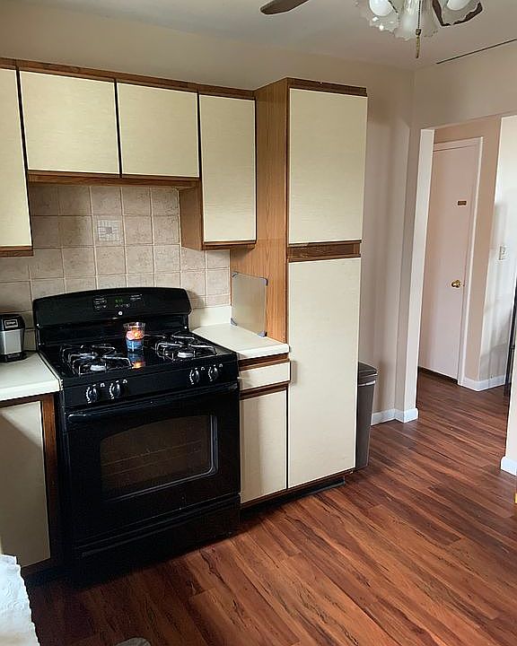 1st image of 125 Mineola Pl