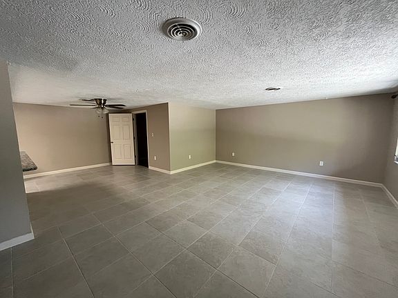 4th image of 23087 Central Ave APT 1