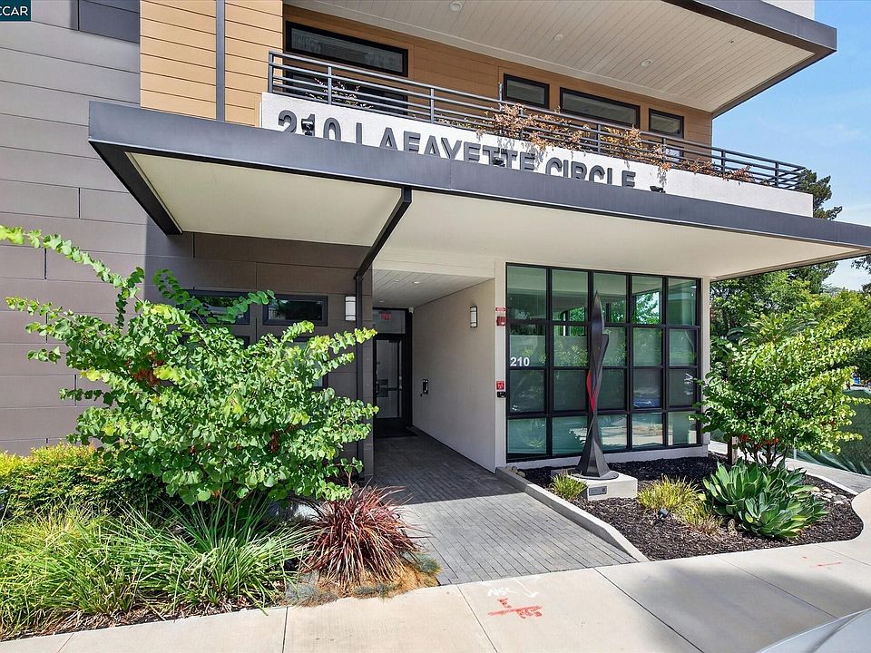 1st image of 210 Lafayette Cir #302