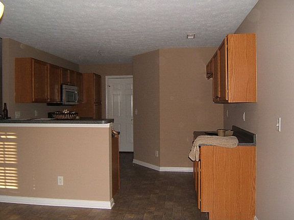 2nd image of 2366 Heritage Park Dr