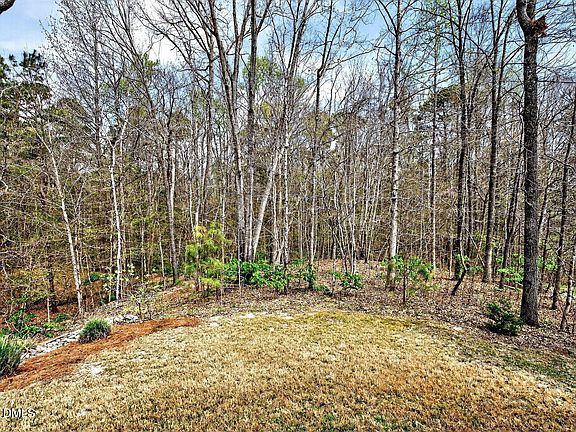 5th image of 722 Toms Creek Rd