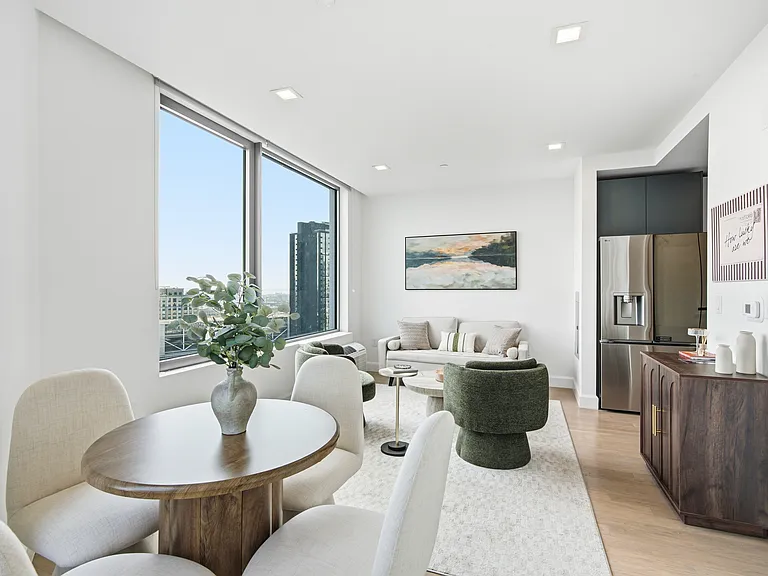 628 Summit Ave #1 — Photo 10