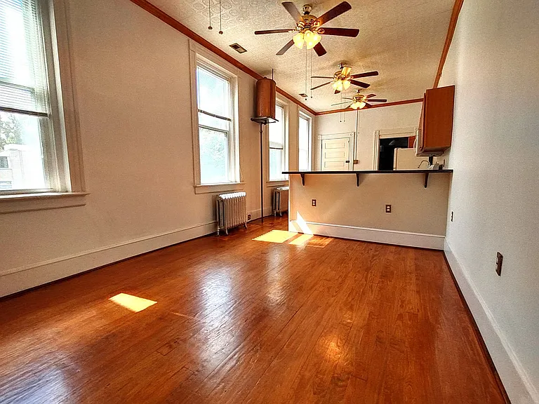 815 Church St — Photo 5