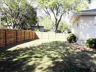 4th image of 4724 Englewood Ave