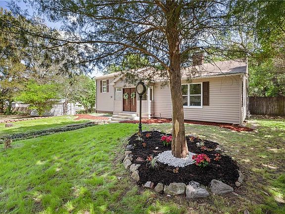 4th image of 103 Ellinor St