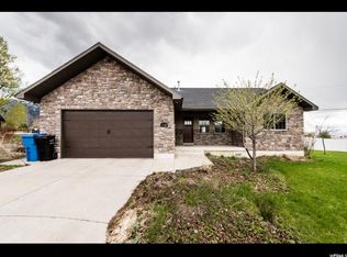 560 Cottonwood Cir, North Logan, UT 84341
