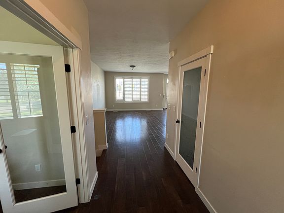 2nd image of 978 W Freedom Point Way