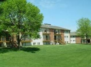 8514 Granville Pkwy APT 410, La Vista, NE 68128
