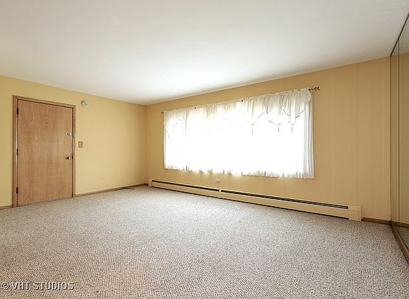2nd image of 6523 N Northwest Hwy