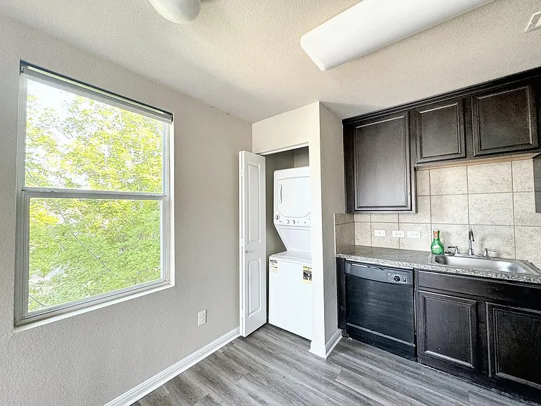 315 Rachel St #GARAGE — Photo 7