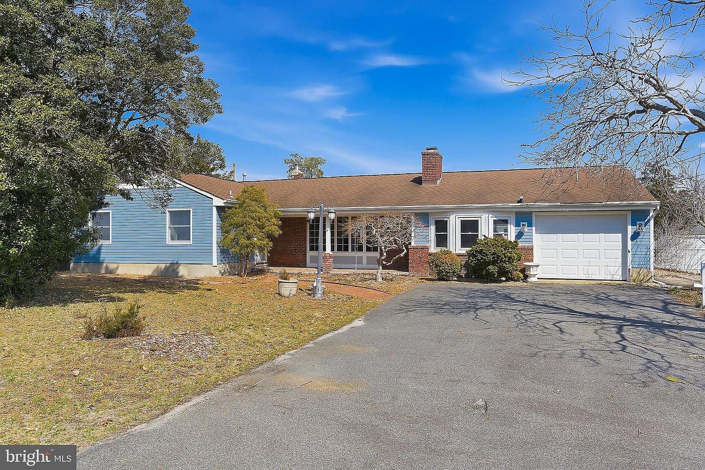 284 Country Club Blvd