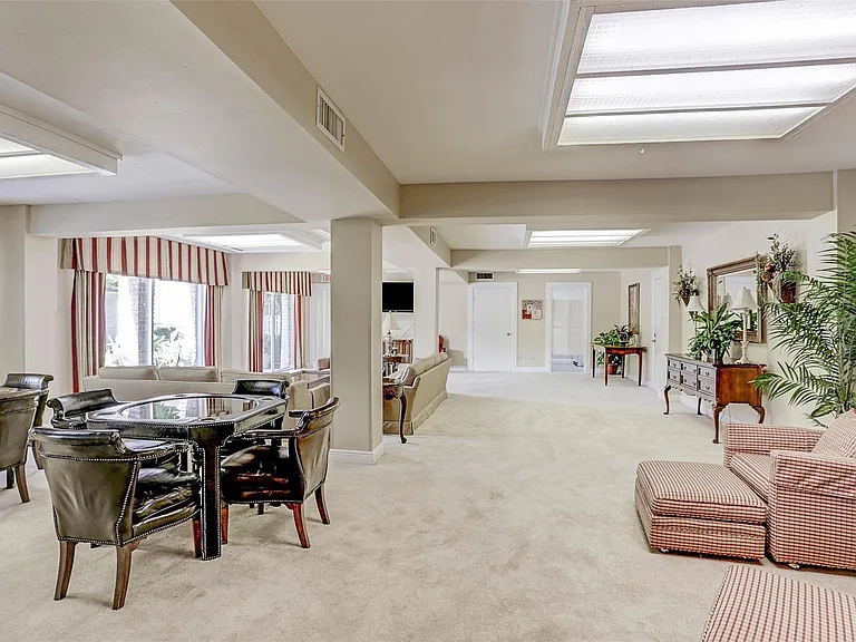 7555 Katy Fwy #146 — Photo 24