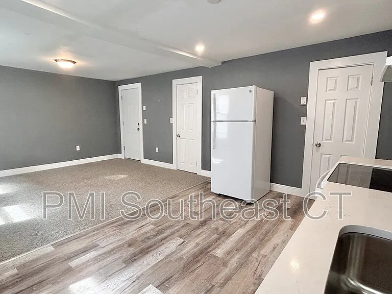 200 Montauk Ave #2B — Photo 4