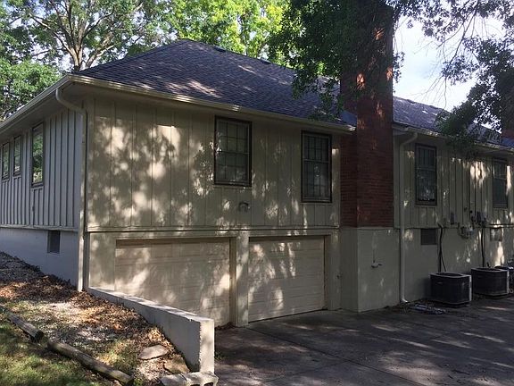 2nd image of 11618 Oak St