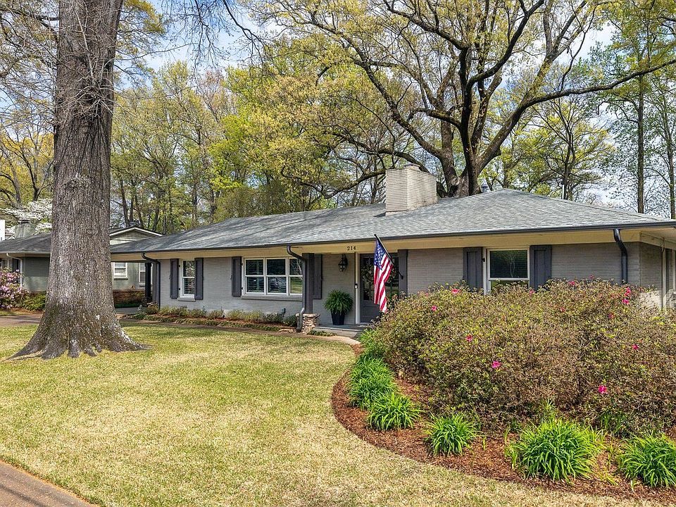 1st image of 214 Gardenia Dr