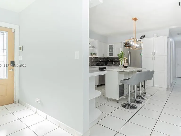 5640 Hayes St — Photo 3