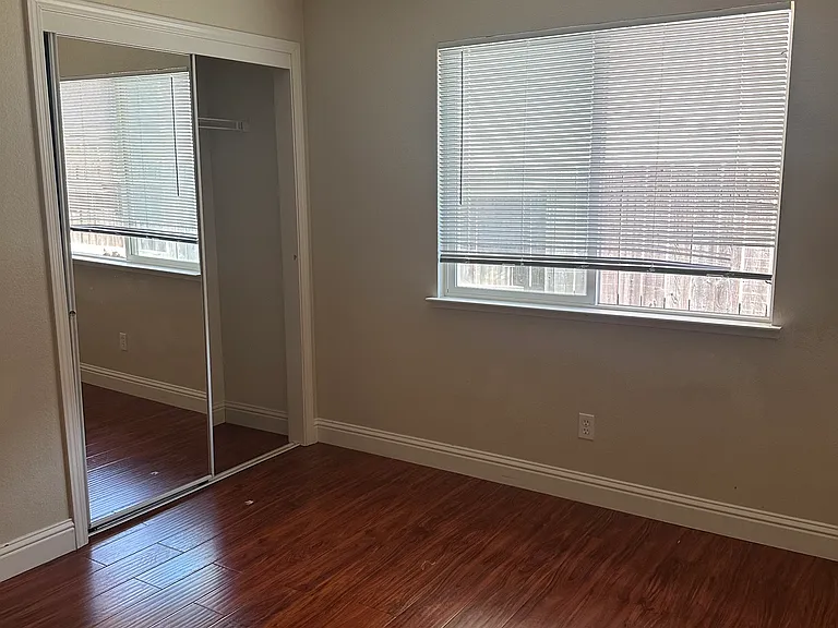 8910 Glacier Point Dr #3 — Photo 5