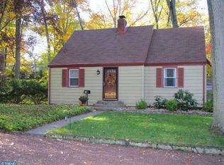 1008 Beechwood Rd, Riverton, NJ 08077