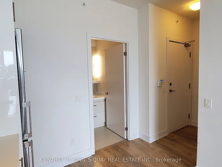 128 Fairview Mall Dr #1112 — Photo 3