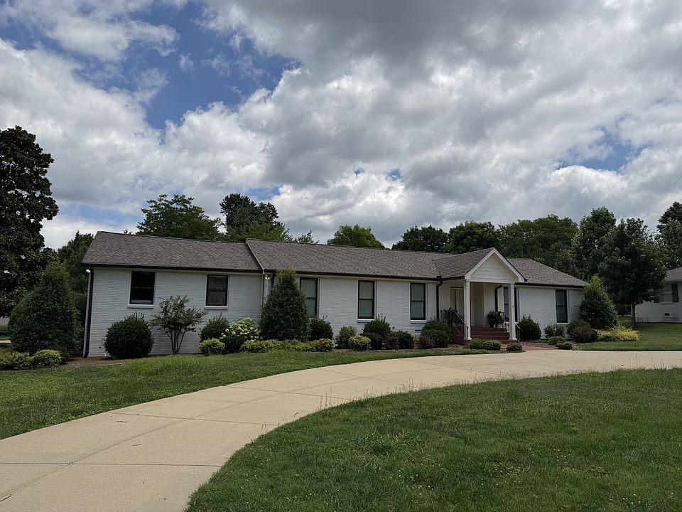 1st image of 2318 Riverview Dr