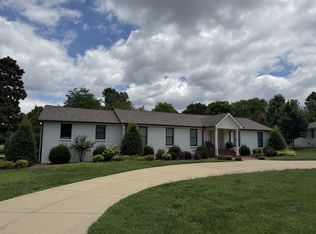2318 Riverview Dr, Murfreesboro, TN 37129