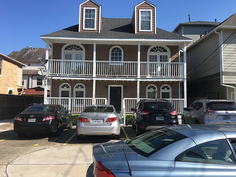 4122 Drake St #B — Photo 1