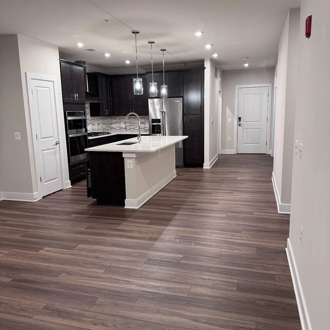 2 bed, 1.0 bath, 1150 sqft, $3,250 — Photo 4