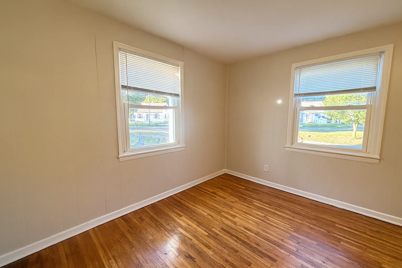 3 bed, $2,000 — Photo 4