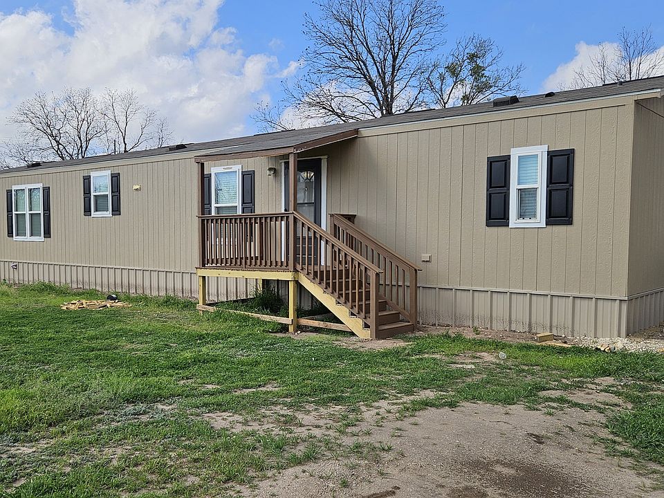 House front and covered deck