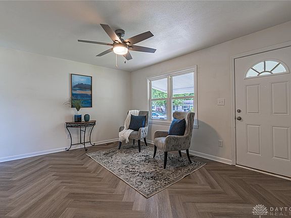 5th image of 540 Alvin Ct