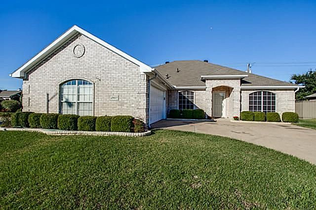 1st image of 2917 Creekridge Ct
