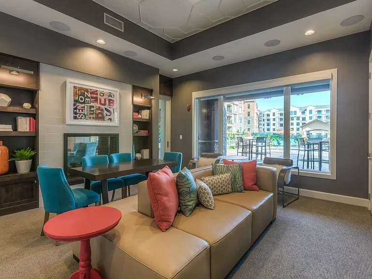 EdgeWater at City Center — Photo 43
