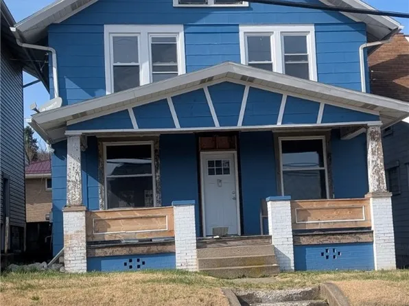 719 4th St, Charleroi, PA 15022