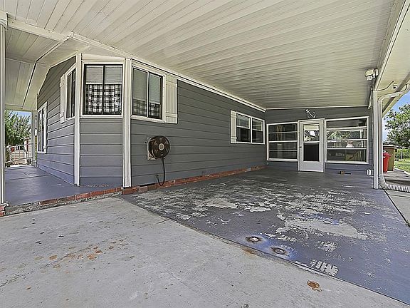 2nd image of 25035 Bellevue