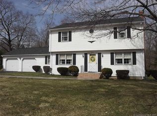 11 Apple Tree Ln, Windsor, CT 06095