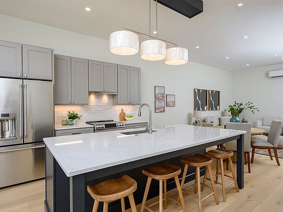 3rd image of 21 Tanglewood Rd #1