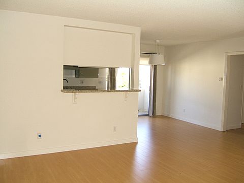 4th image of 1706 Brockton Ave APT 12