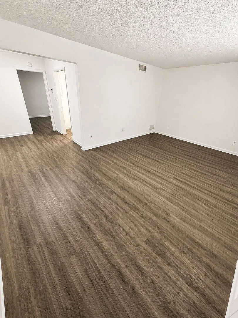 1 bed, 1.0 bath, 775 sqft, $999 — Photo 4