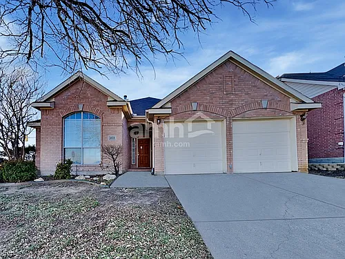 4820 Davy Crockett Trl Photo 1
