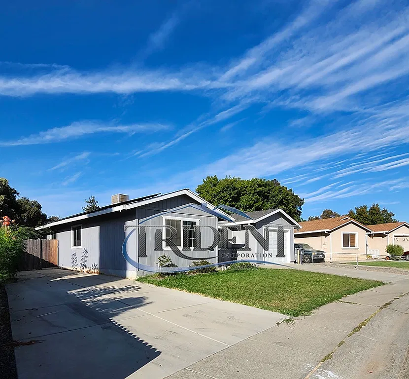 4 bed, 1103 sqft, $2,500 — Photo 2