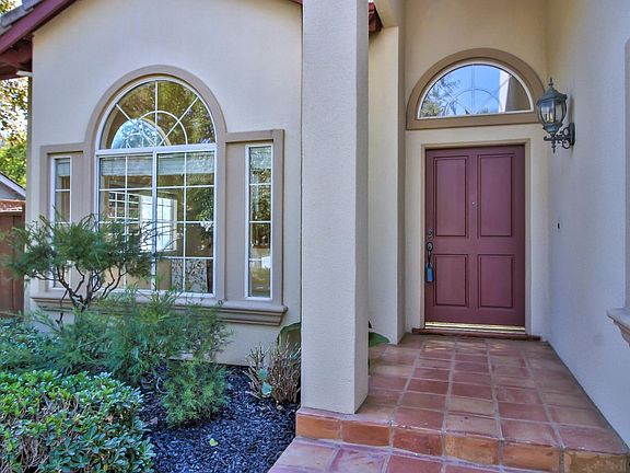 5th image of 15675 La Tierra Dr