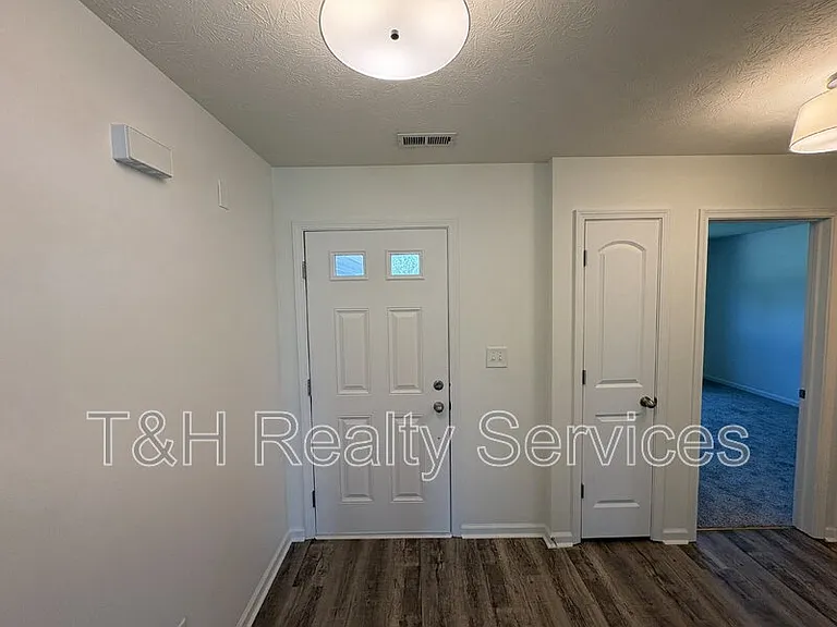 2751 Winding Creek Ln — Photo 2
