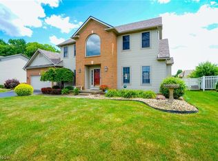 845 Fairfield Dr, Youngstown, OH